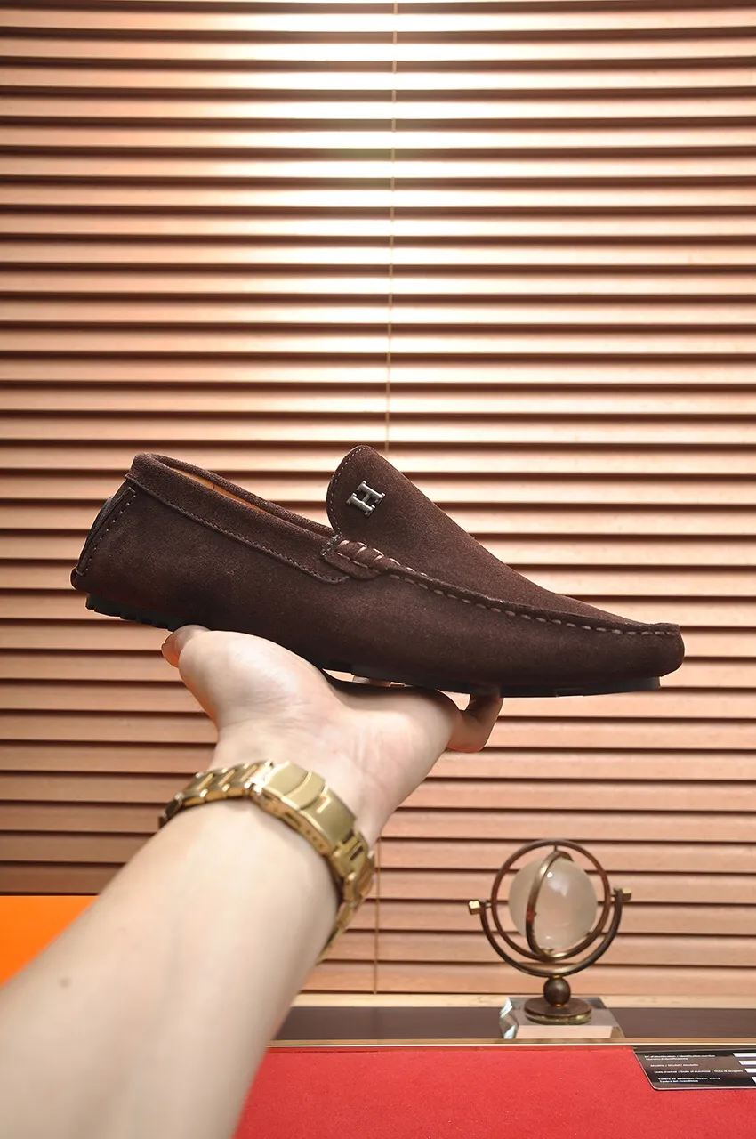 Men's shoes 💰420💶 Product trademark: Hermès "Hermès" beanie shoes. Regular size: 38-45 (45 customized, non-returnable). Product material: Selected first-layer calfskin upper + cowhide lining. Strong three-dimensional visual effect, original rubber outsole Color: 3⃣️colors available